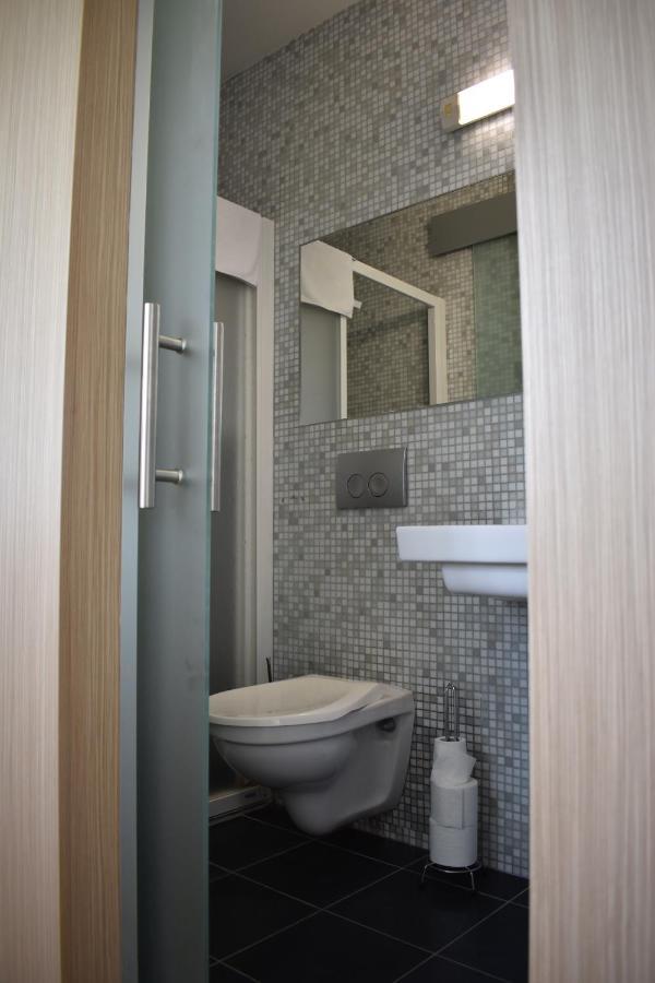 Zsolnay Negyed Vendeghaza Aparthotel Pecs Exterior photo